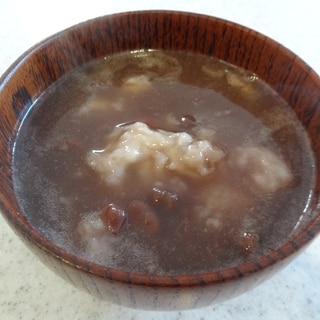 ゆであずきの缶詰でおしるこ・小麦粉のお餅♪